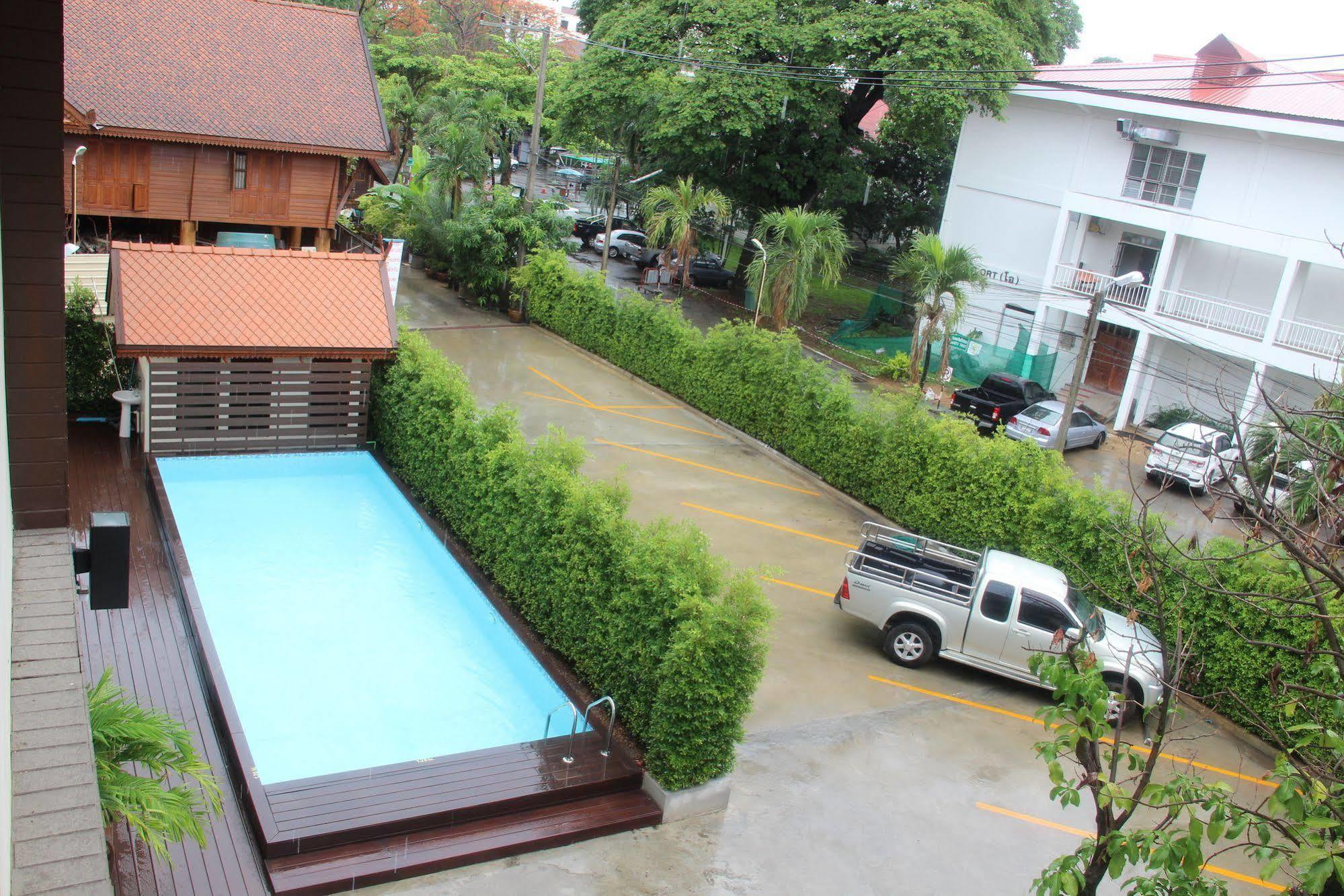 Monmuang Hotell Chiang Mai Exteriör bild