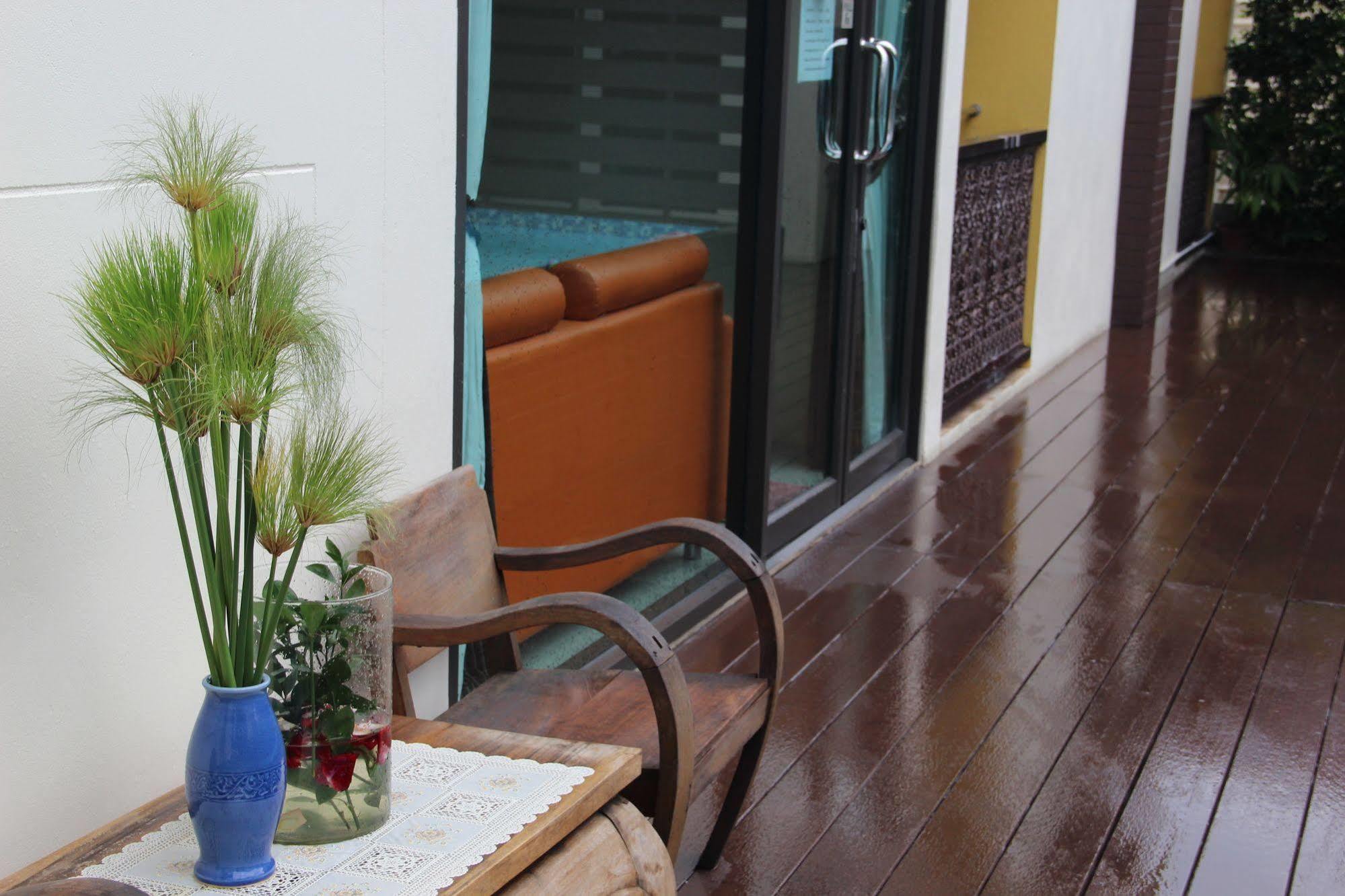 Monmuang Hotell Chiang Mai Exteriör bild