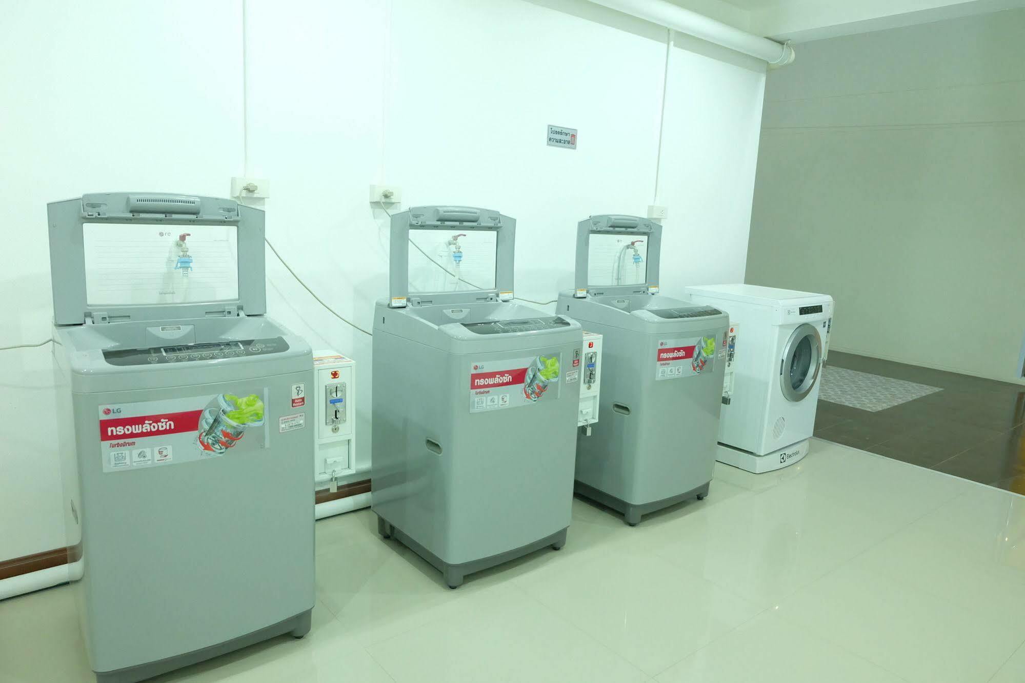 Monmuang Hotell Chiang Mai Exteriör bild