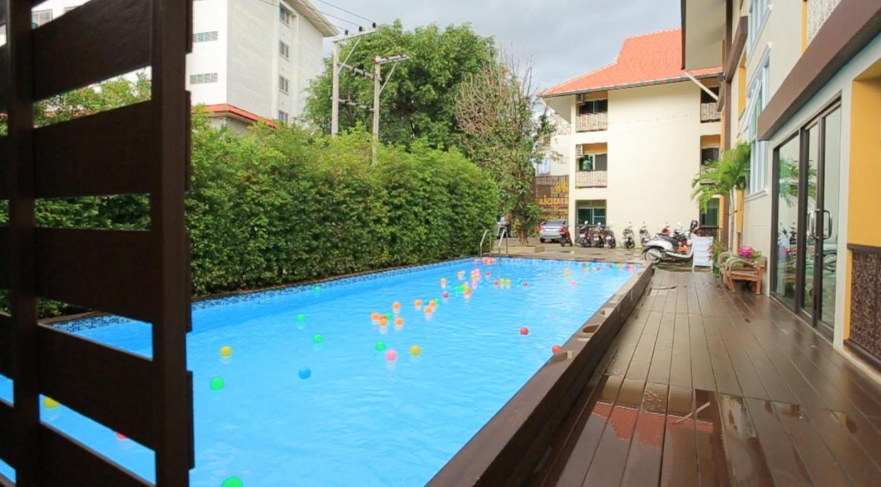 Monmuang Hotell Chiang Mai Exteriör bild